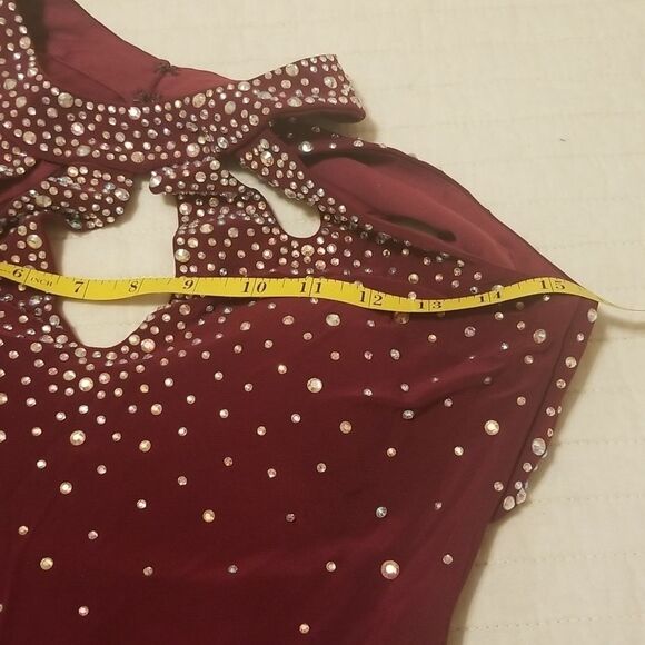 Morgan & Co burgundy embellished halter maxi cocktail dress size 1/2 - Picture 10 of 10